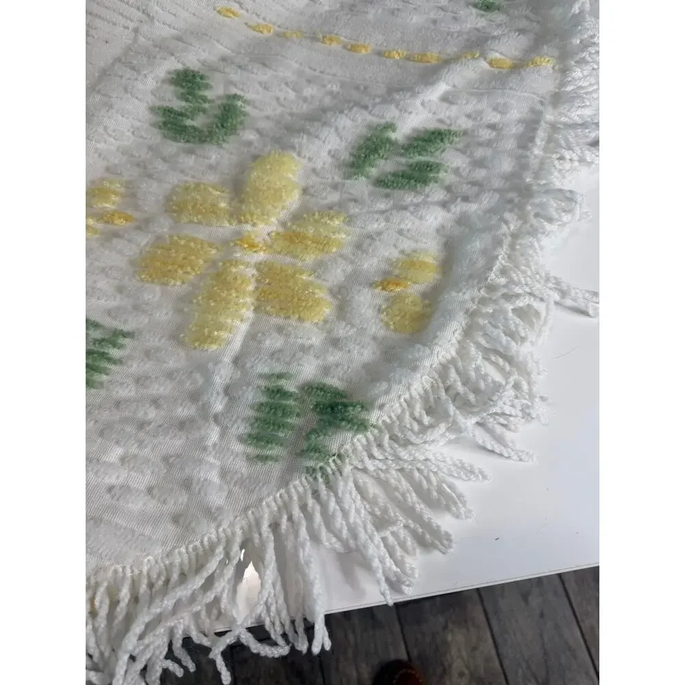 Vtg Chenile Bedspread Soft Yellow White Fringe Queen Full Double